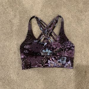 Lululemon sports bra size 6